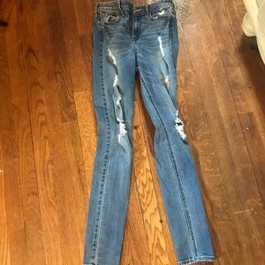 Super Skinny Destroyed Hollister Jeans 👖